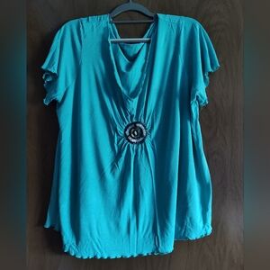 CATO Ladies Pullover Shirt. Size 26/28W.  Short Sleeves.